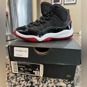 Kids Jordan’s retro 11, size 11